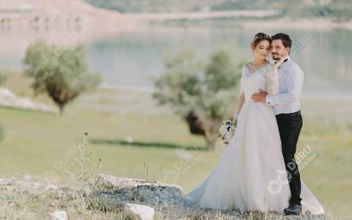 Gelinlik Modelleri ve Gelinliğinizin Düğün Fotoğraflarına Etkisi