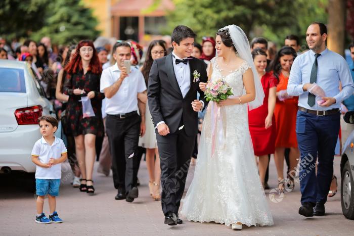 ceren burak meram ve tren gari dugun fotograflari konya 48