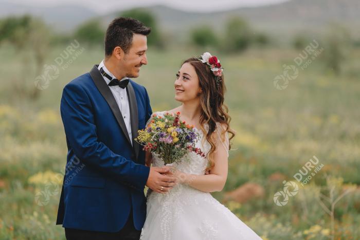 rem cem beysehir tarlalarinda ve beysehir golunde dugun fotograflari 01
