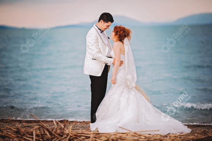 miray mustafa konya beysehir cicek tarlalarinda ve gode dugun fotograflari 14